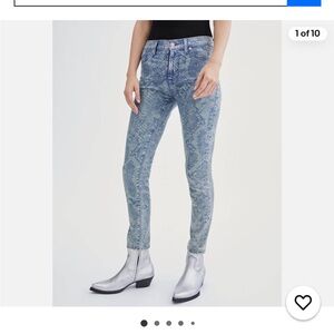 7 For All Mankind Womens Ankle Super Skinny Jeans Size 26 NWT Coated Snake Print
